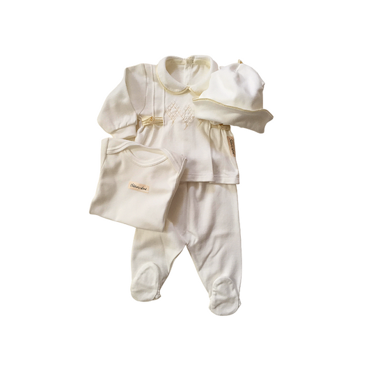 Dolce completo per il neonato