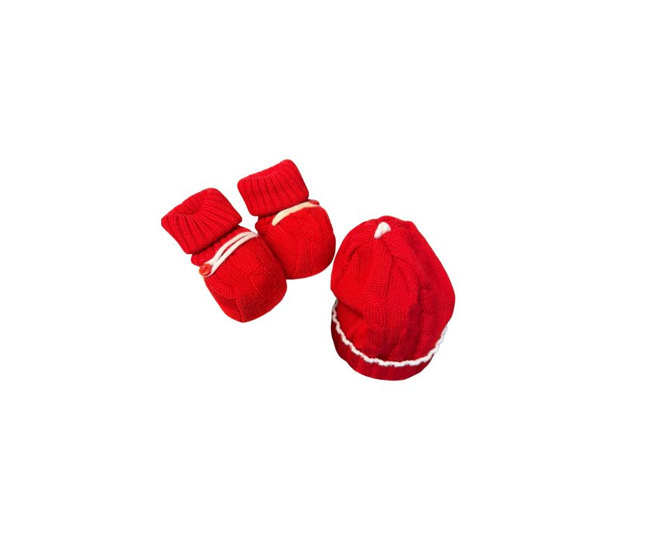 scarpette e cappellino di lana