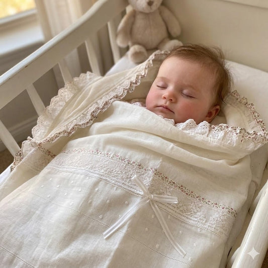 Coperta Neonato Étoile – Eleganza Intramontabile e Dolcezza Assoluta