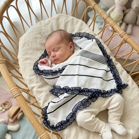 Leggerezza e Stile: La Coperta Estiva "Baby Baci" Design Esclusivo / Limited Edition
